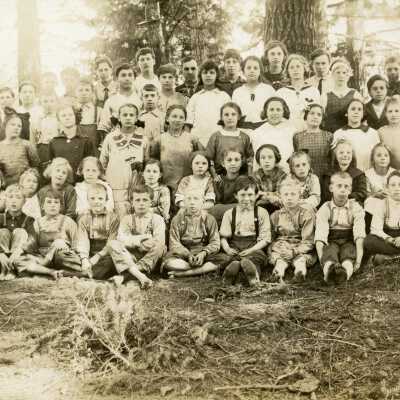 Maple Lane School Students 1916