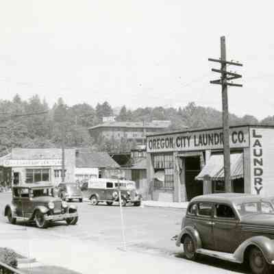 Oregon City 1939 - Looking North at 5th and Main Street