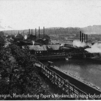 Oregon City Paper and Woolen Mills, 1944.