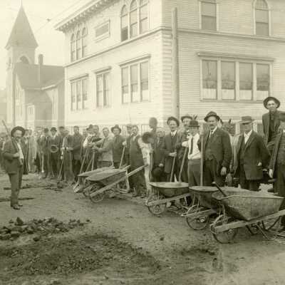 Oregon City Street Repairs 1907- Publicity by Merchants at 10th and Main