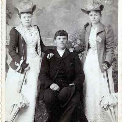 Davis, Anna, Fred, Clara