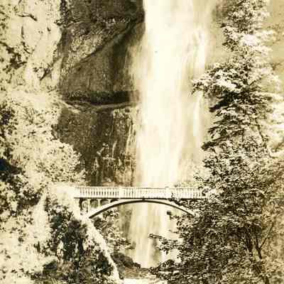 Multnomah Falls, Columbia River Gorge, Oregon