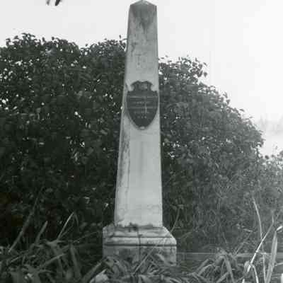 Gravestone of Samuel K. Barlow and Susannah Lee Barlow.