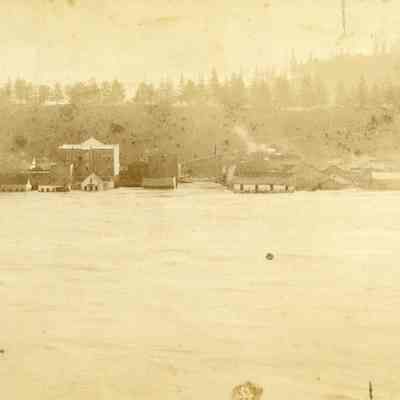 1890 Flood - Willamette River at Oregon City
