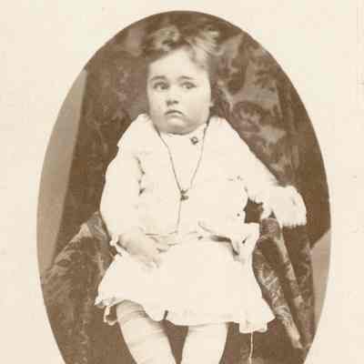 Nellie E. Latourette - Latourette Family Collection
