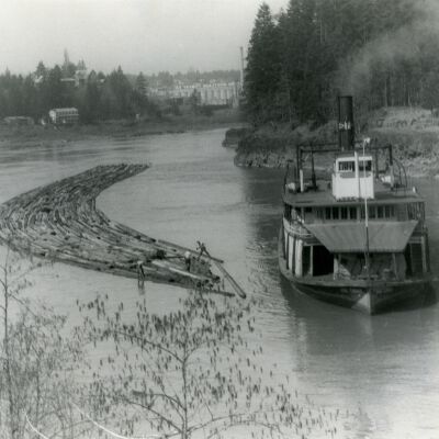 Steamboat "Annie Commings" 1923 - With Log Raft - Lake Oswego Iron Mill