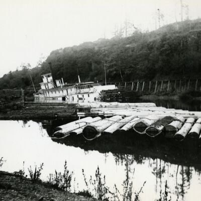 Steamboat "W. M. Hoag" Wrecked Willamette Falls Locks