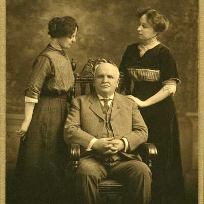 LeRoy Crawford, Etta Crawford and Nan Crawford - Hartford Connecticut - 1911