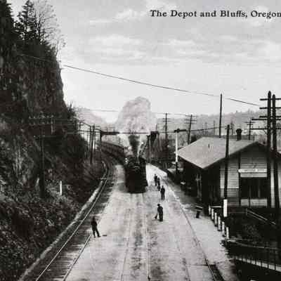Oregon City Train Depot 1909 - Train Arriving at Station Postcard