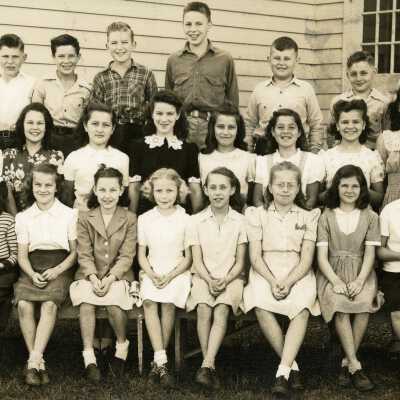 Mt. Pleasant School Students 1945 - 4th and 5th Grades