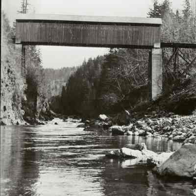 Estacada - Covered Bridge over Clackamas River 1905
