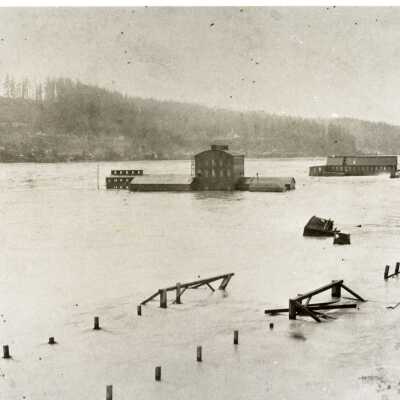1890 Flood Locks and Mills, West Linn, Oregon: Copyright: CCHS; Origsize: 4x5; Origformat: Negative; Resolution: 800 DPI; Negno: Society 21