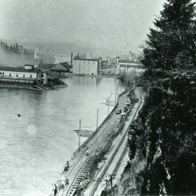 Canemah 1904 - Board Walk to Oregon City and Boat Basin