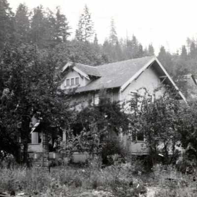 Unknown house in Canemah, 1925.: Copyright: None; Origsize: 3"x5"; Origformat: Print-Photographic