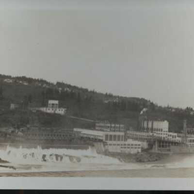 Oregon City Falls and Papermill