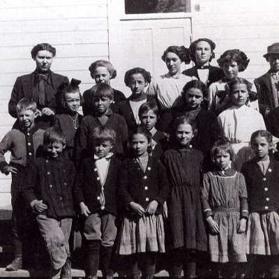 Mt. Scott School Students Photo. .