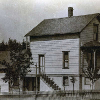Home of Annie and Frank Busch 303 Jefferson Street, Oregon City c. 1890. - Still standing