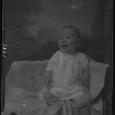 Photograph of an infant child for Lillian Gogen - Negative # 1287 - Dated December 1929