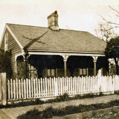Joseph Hedges Home in Canemah.