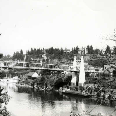 Oregon City-West Linn Suspension Bridge.