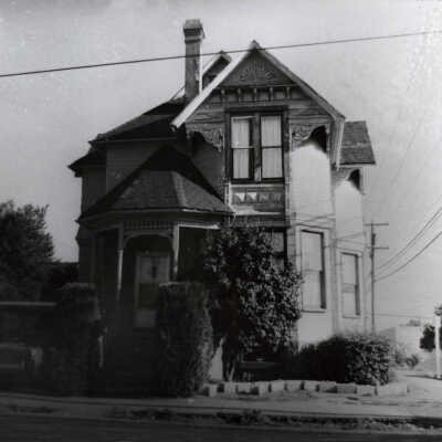 House at 5th and Center Streets, O.C.: Copyright: None; Origsize: 4"x6"; Origformat: Print-Photographic