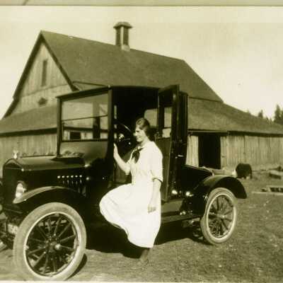 Dora Roethe and a 1926 Ford.