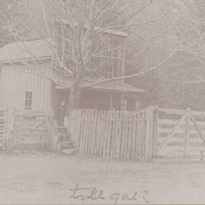Barlow Trail Toll Gate