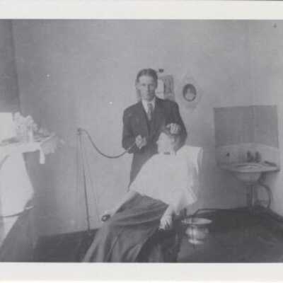 Oregon City Dentist Office 1910
