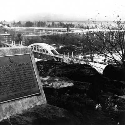 McLoughlin Promenade Marker. Erected June 13, 1964.