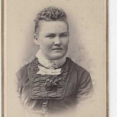 Unknown Woman - Studio Portrait