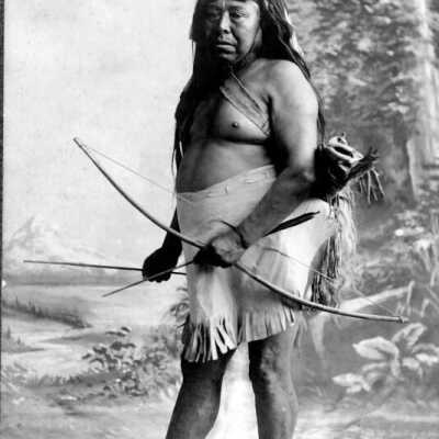 Native American Chief Shen-No-watch. Posed with bow and arrow.: Copyright: Clackamas County Historical Society; Origsize: 5x7; Origformat: Print-Photographic