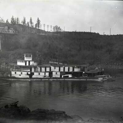 Steamboat "Elmore" - 1899 - Wrecked on the Willamette River