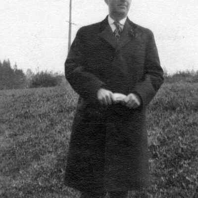 Dr. Hugh Mount.: Copyright: None; Origsize: 3" x 5"; Origformat: Print-Photographic