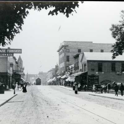 Main Street Oregon City.