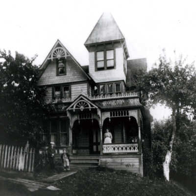 Edward Howell House on 12th Street, Oregon City - 1890