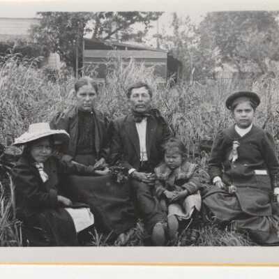 Oregon City Native American Family