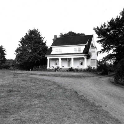 Colonial House on South End Road.