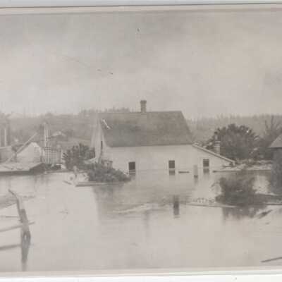 1890 Flood - Harlow Home and Milwaukie Ferry