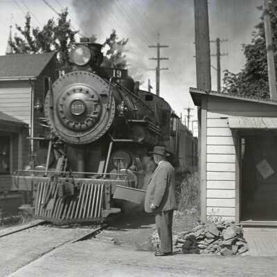 Oregon City Rail Road Crossing at 10th Street and Singer Hill 1917