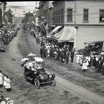 Oregon City 1915 - 4th of July Parade - 6th and Main