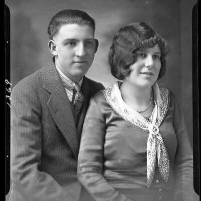 Photograph of a couple for John Knoop - February 1930 - Negative