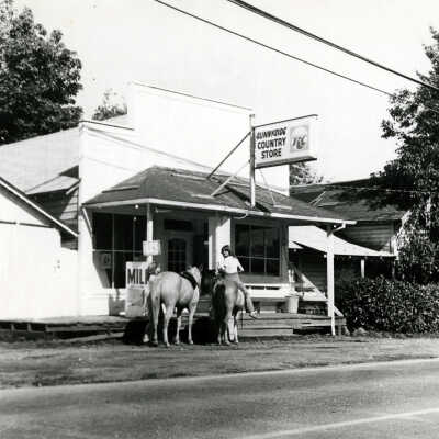 Sunnyside Country Store .