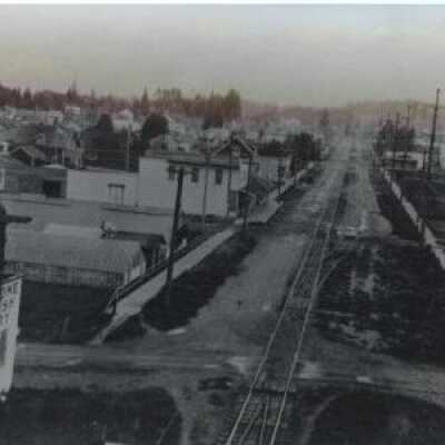 Looking North on Portland Ave, Gladstone - 1912