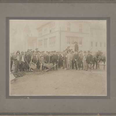 Oregon City Street Repairs 1907 (1910?) - Publicity by Merchants at 10th and Main