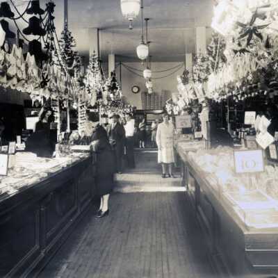 FW Woolworth Store, Oregon City.: Copyright: None; Origsize: 3"x5"; Origformat: Print-Photographic