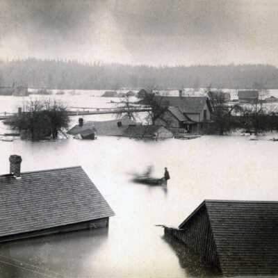 1890 Flood - Green Point at Oregon City.