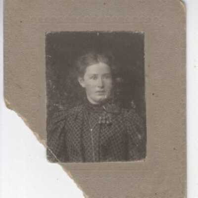 Unknown Woman - Studio Portrait