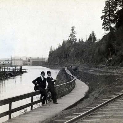 Canemah 1891 - Clyde Huntley and Frank Lewis on Canemah Walkway