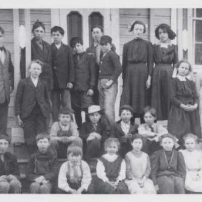 Evergreen School Students - South of Silverton Oregon - Highway 213 - 1907/08