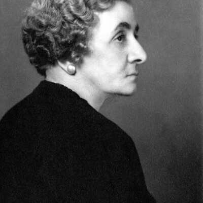 Helen Daulton.: Copyright: None; Origsize: 8" x 10"; Origformat: Print-Photographic